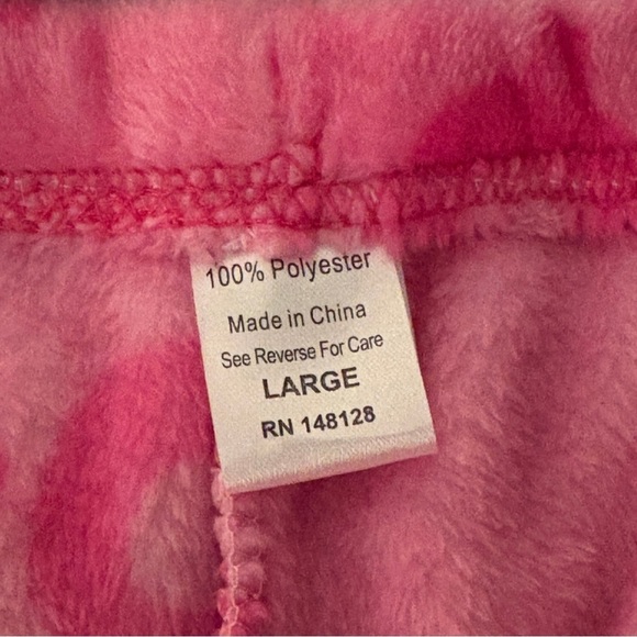 em & alfie Tee and Pink Fleece Pajama Set​​ - Picture 4 of 9